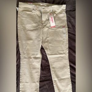 Levi’s Brand New -Tags